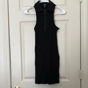 Black Sleeveless Half Zip-Up Dress